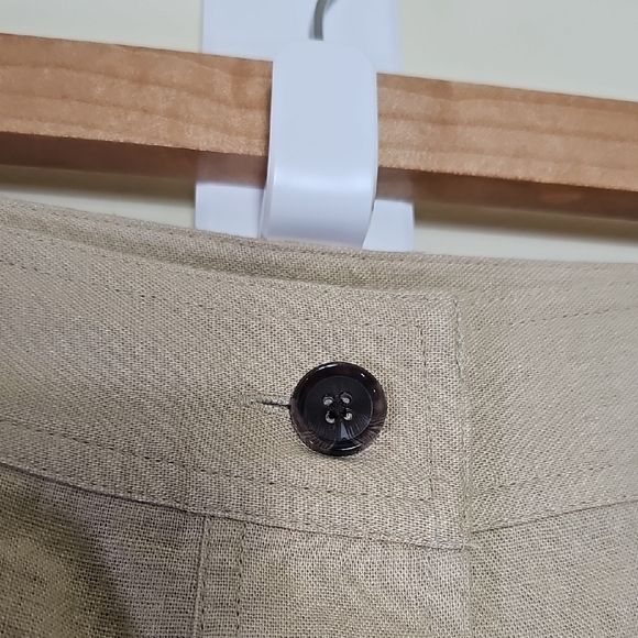 Banana Republic Tan Mini Skirt - Picture 2 of 7